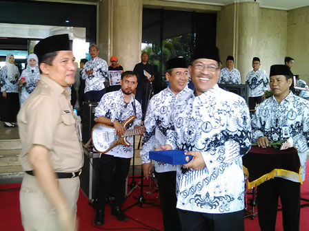 Pencarian PGRI Arcamanik - Persatuan Guru Republik Indonesia Cabang Arcamanik